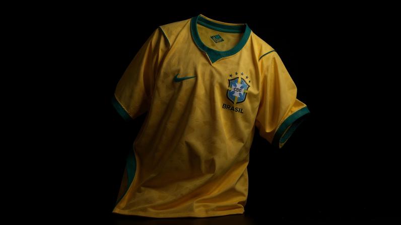 Camisa do Brasil é escolhida a segunda mais bonita da Copa