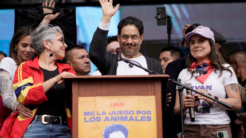 Os colombianos vão às urnas neste domingo para definir o novo presidente do país