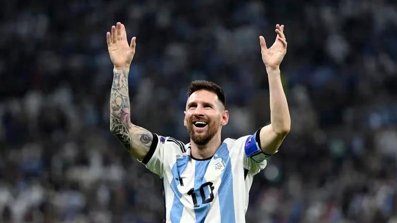 Messi ganha prêmio que destaca sua carreira esportiva e sua atuação em projetos sociais voltados à infância.