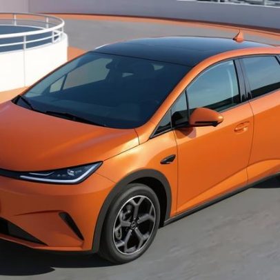 BYD lança Dolphin Hybrid com mais de 1000 km de autonomia