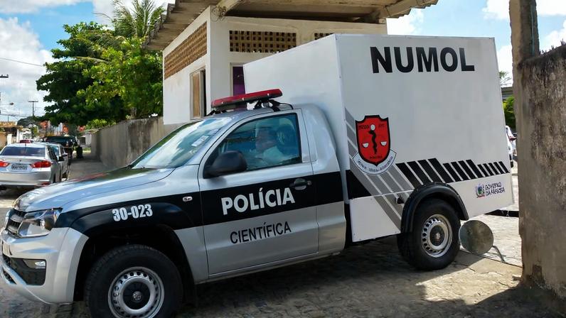 Polícia científica confirma identidade da mulher encontrada morta