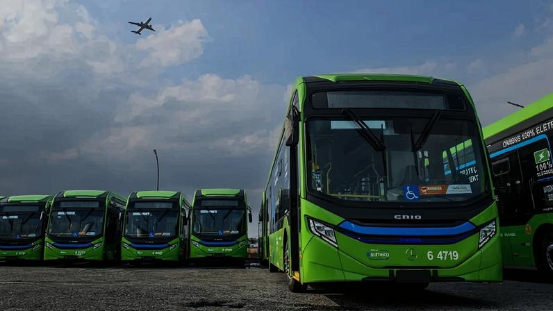 Com matriz energética predominantemente limpa, indústria nacional estabelecida e mercado potencial de 130 mil ônibus urbanos a diesel, Brasil pode destravar eletromobilidade coletiva (Germano Lüders/Exame)