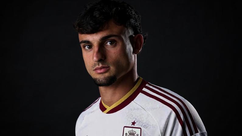 Marc Pubill é um zagueiro de 22 anos que atual pelo Atlético de Madrid e, agora, pela seleção da Espanha
