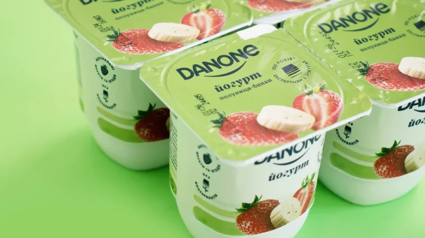 Embalagem de iogurte Danone distribuída na Ucrânia