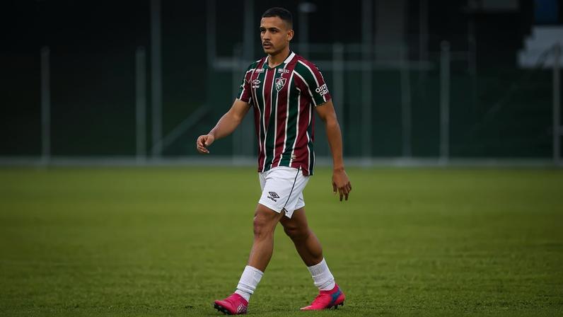 Davi Melo, filho de Filipe Melo, em ação pelo Fluminense (Foto: Reprodução / Instagram)