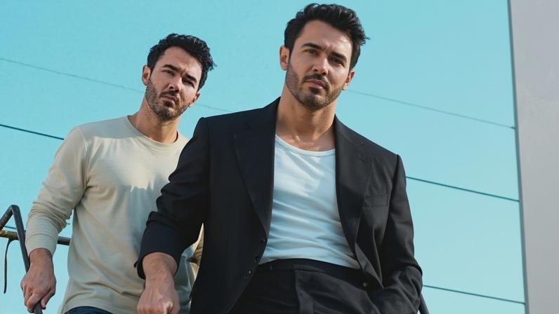 Kevin Jonas revela nervosismo durante primeiro encontro de irmão