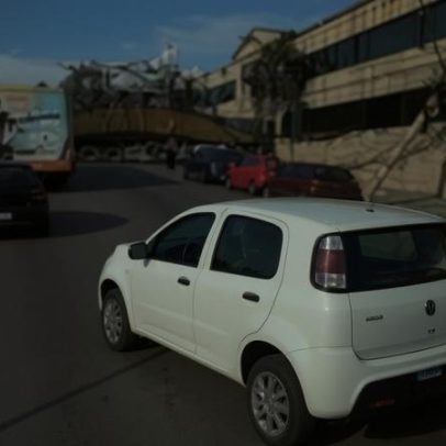 Caminhão arranca fiação elétrica e redação é evacuada em MG