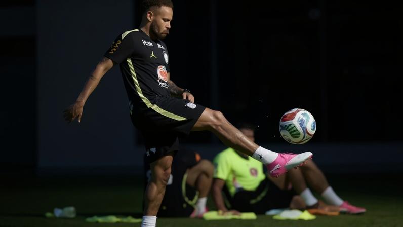 Neymar volta a treinar com bola pela seleção brasileira - 16/06/2026 (Rafael Ribeiro/CBF/Divulgação)