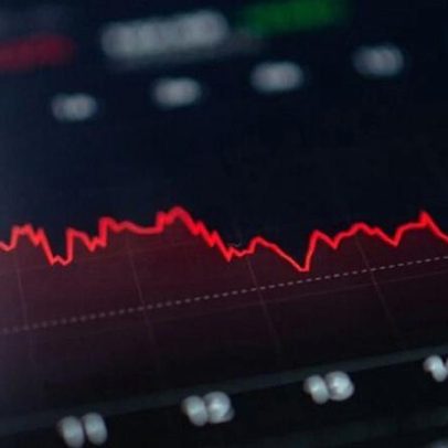 Ibovespa recua com tensão geopolítica e dólar avança a R$ 5,18