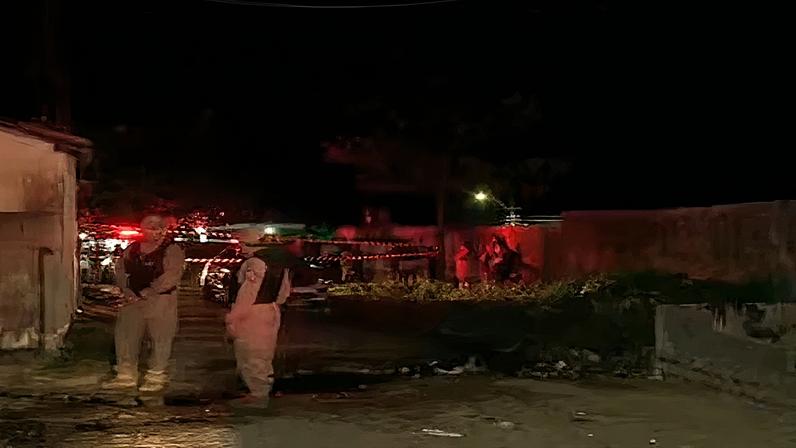 Tiroteio em Santa Rita deixa jovem morto e menina de 13 anos ferida