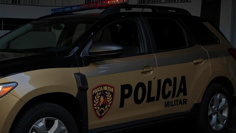 O suspeito foi localizado e detido pelos militares ainda no local da ocorrência