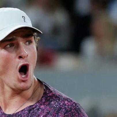 João Fonseca conquista franceses em Roland Garros, quase 30 anos após Guga