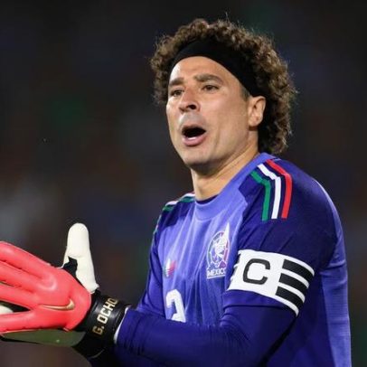 Goleiro Ochoa é o primeiro a disputar seis Copas do Mundo
