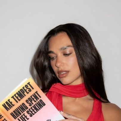 Dua Lipa, Oprah e outras celebridades organizam clubes de leitura
