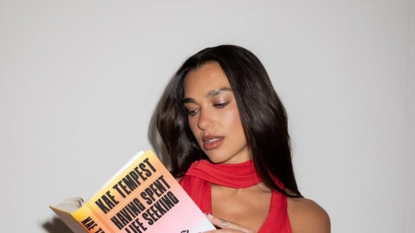 Dua Lipa, Oprah e mais: conheça os famosos que organizam clubes de livros