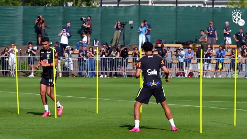 Seleção Brasileira retoma trabalhos com foco no Haiti
