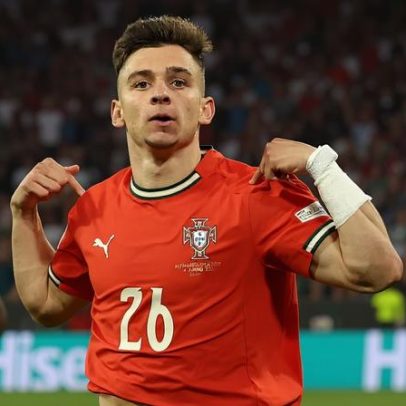 Atacante português nega obrigação de passar a bola a Cristiano Ronaldo