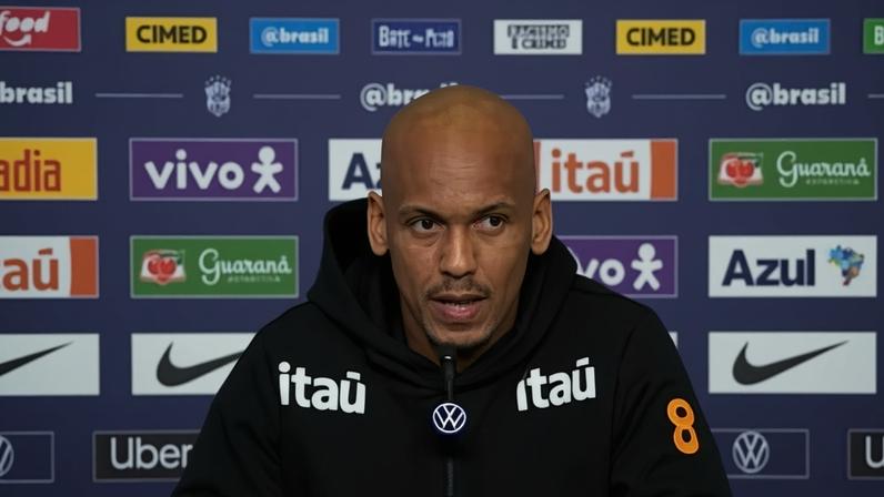 Fabinho minimiza entrada de Casemiro em Endrick: não é a primeira nem a última