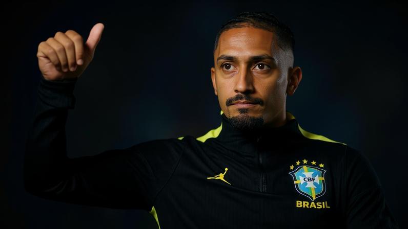 Raphinha se pronuncia após lesão e afirma seguir firme