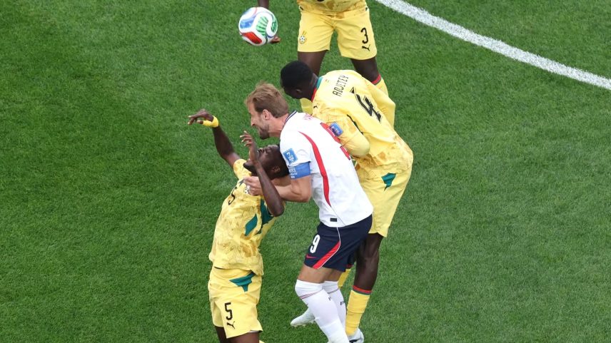 Gana resiste à pressão da Inglaterra e deixa Grupo L indefinido na Copa