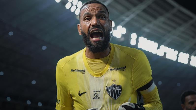Éverson comemora contra o Ceará (Foto: Pedro Souza / Atlético)