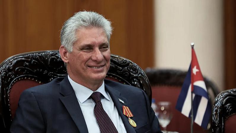 O presidente cubano Miguel Díaz-Canel, anunciou medidas para aliviar a economia do país em meio aos bloqueio promovido pelos EUA. (Imagem: Luong Thai Linh/EFE/EPA)