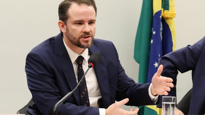 Durigan leva ao STF alerta sobre impacto fiscal de projetos