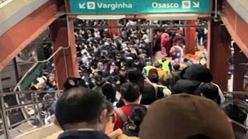 Falha em energia provocou transtornos na Linha 9-Esmeralda