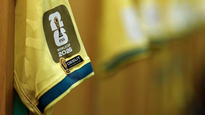 Patch dourado na camisa da seleção brasileira