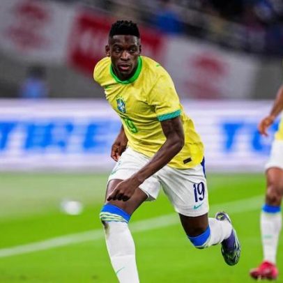 Futebol é apresentado como a mais importante entre as coisas menos importantes da vida