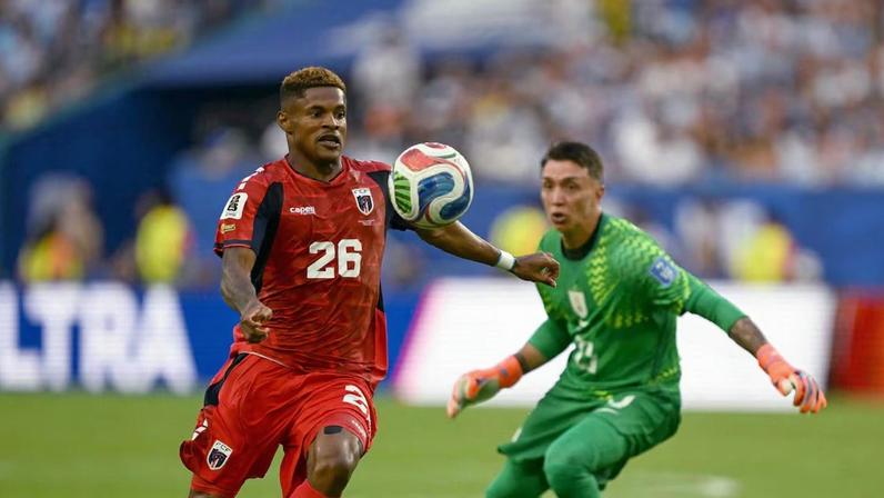 Muslera faz lambancas, Cabo Verde faz nova 'vítima' e empata com Uruguai na Copa do Mundo