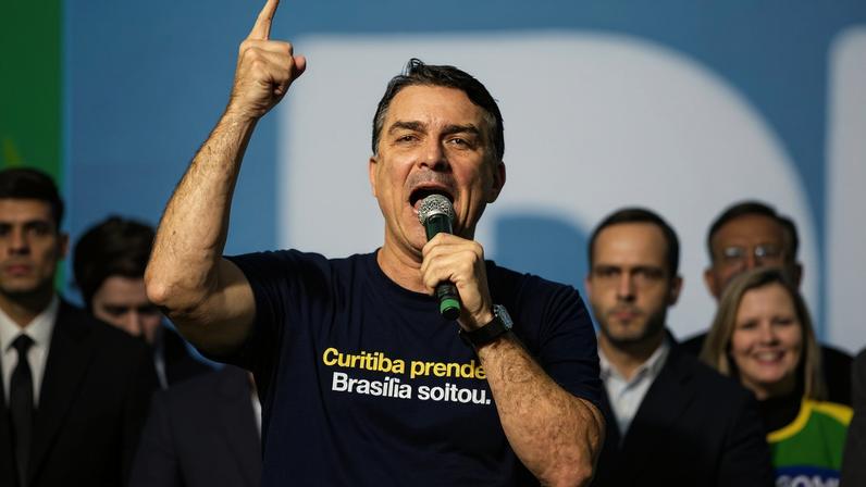 SINAL AMARELO - Flávio: estresse com a recuperação do presidente Lula nas últimas semanas