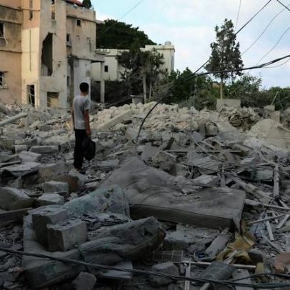 Israel ataca usina petroquímica no Irã; Teerã promete retaliação