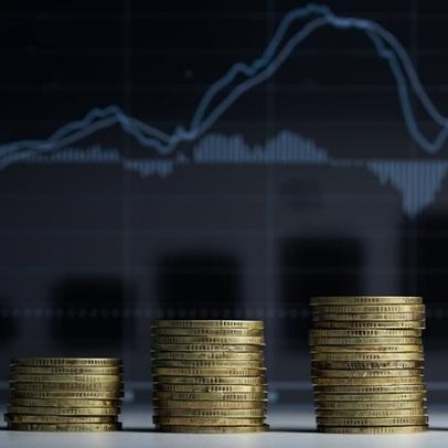 Selic cai para 14,25% e BC endurece discurso sobre inflação
