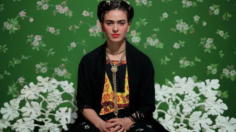 INCONFUNDÍVEL - Frida Kahlo: ela teve uma vida trágica e morreu aos 47 anos, antes de ver sua obra virar febre mundial