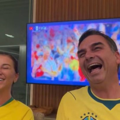 Flávio faz live após críticas de Michelle e não a cita