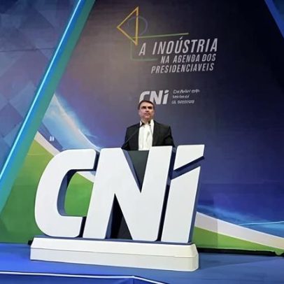 Flávio Bolsonaro afirma que canetadas do STF criam insegurança jurídica