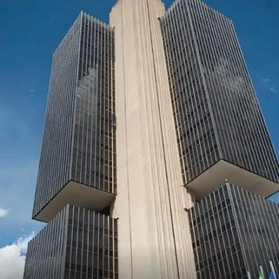 BC alerta sobre alto endividamento e risco no crédito
