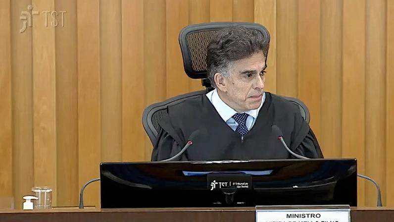 Presidente do TST afirma que papa não ficou satisfeito com fala de Ives Gandra