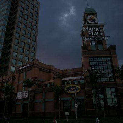 Confusão em cinema lotado com spray de pimenta leva a correria no Morumbi