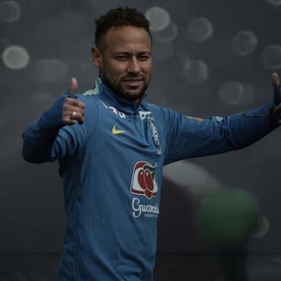 Neymar volta a treinar com a seleção, mas fica fora da estreia