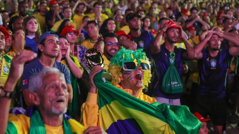 B3 manterá o pregão normal durante o jogo do Brasil na segunda-feira (29), enquanto as agências bancárias fecharão mais cedo.