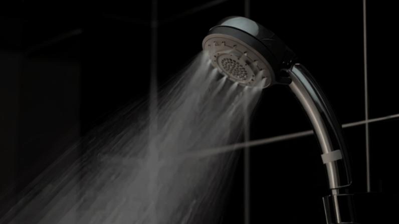 Banho muito quente: 7 riscos do hábito para a saúde