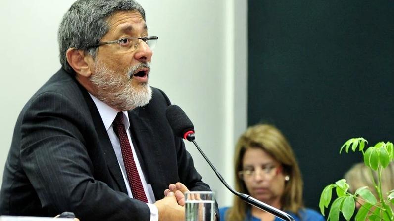 Coordenador da campanha de Lula defende Petrobras na distribuição