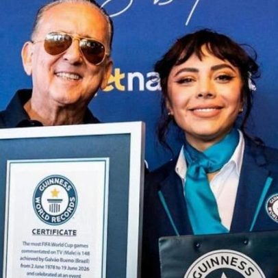 Galvão Bueno recebe placa do Guinness por recorde em Copas