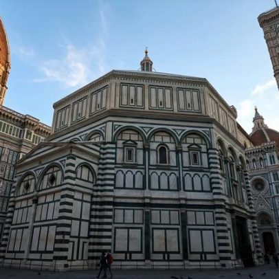 Templo octogonal consagrado em 1059, um dos prédios mais antigos de Florença