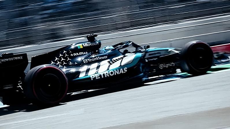 George Russell amplia sequência da Mercedes com pole no GP de Barcelona-Catalunha