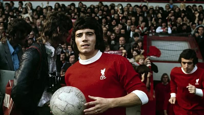 Kevin Keegan, quando estava no Liverpool, antes de partida contra Nottingham Forest, em 14 de agosto de 1971, em Anfield - (Liverpool FC/Getty Images)