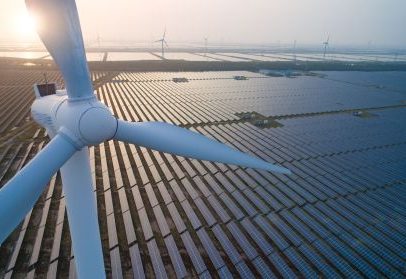 Financiamento de renováveis avança em 2025, mas não atinge pico