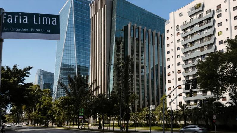 Faria Lima: advisors de grandes instituições financeiras acompanham em tempo real o impacto das crises globais para ajustar carteiras de investidores, do private ao investidor de classe média